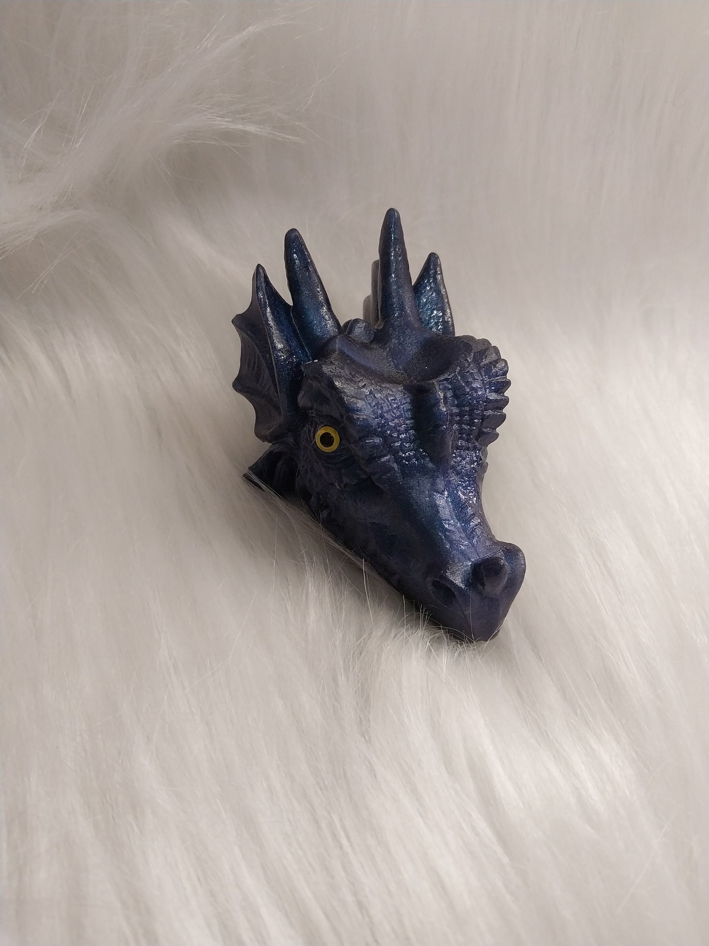 SMALL DRAGON HEAD W/ GLOW