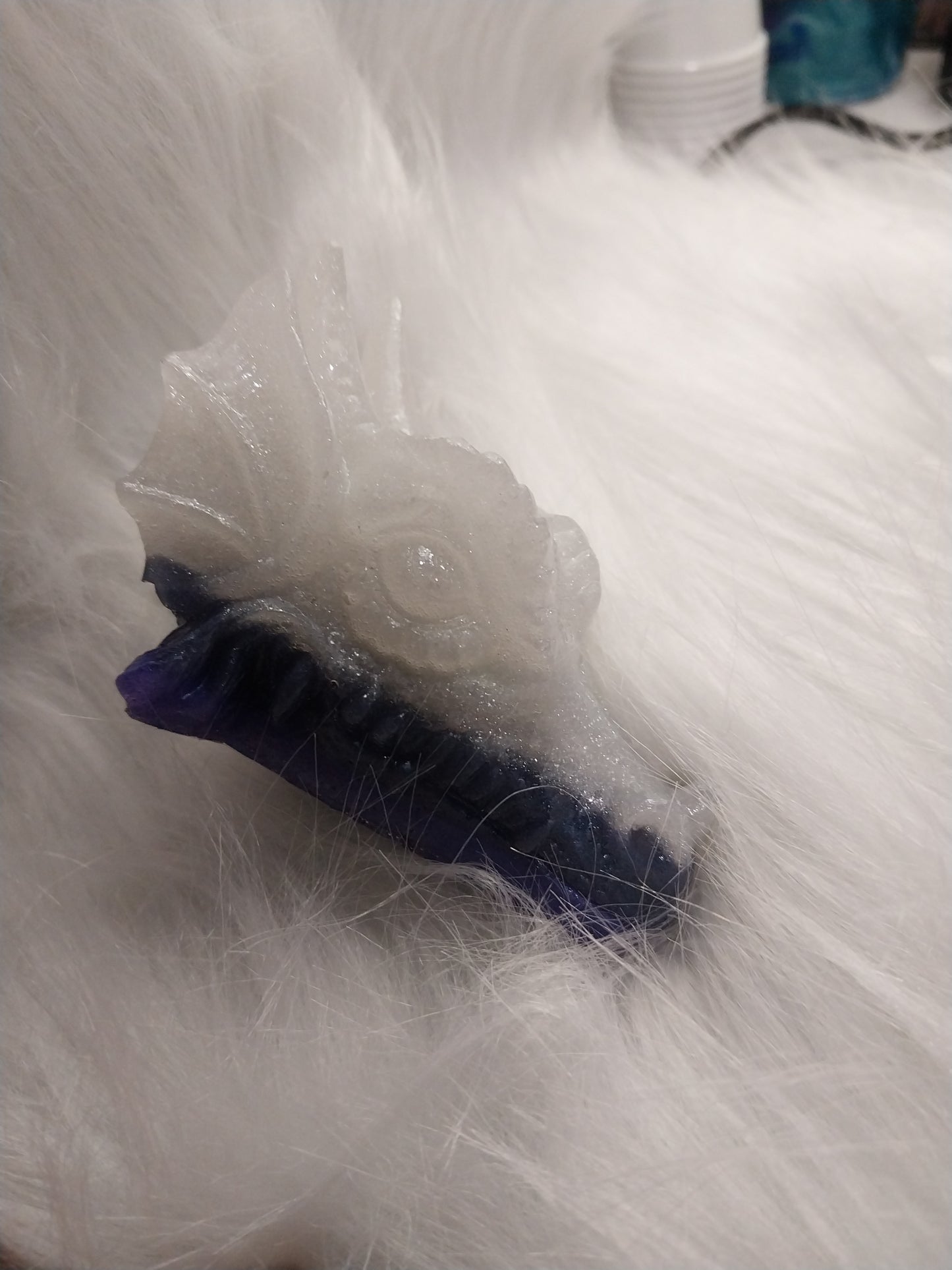 SMALL DRAGON HEAD W/ GLOW