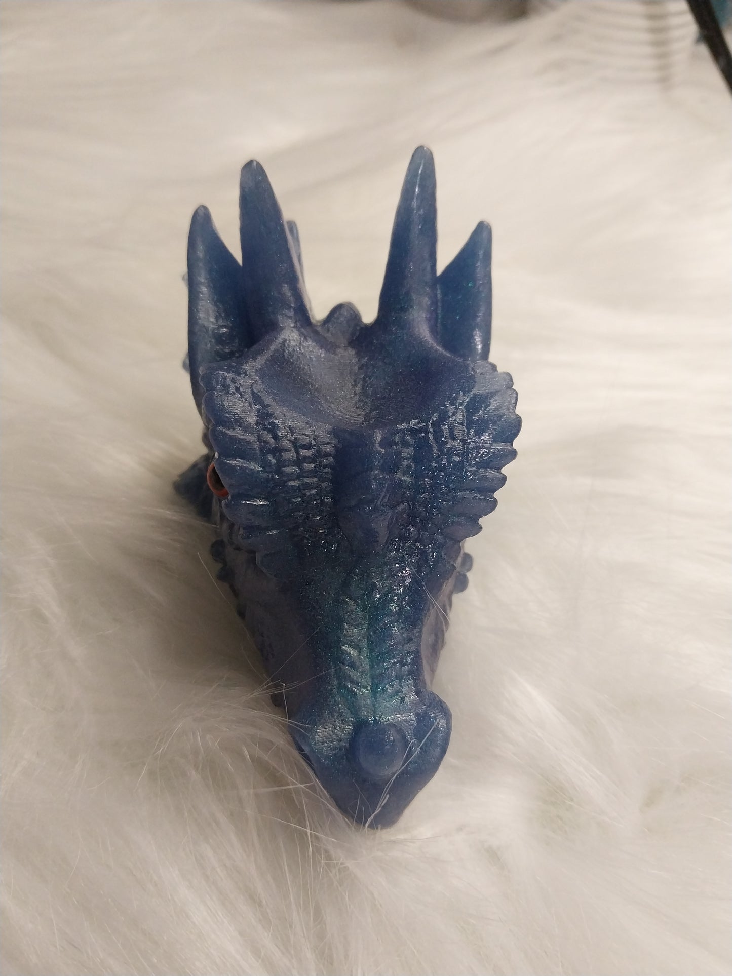 SMALL DRAGON HEAD W/ GLOW
