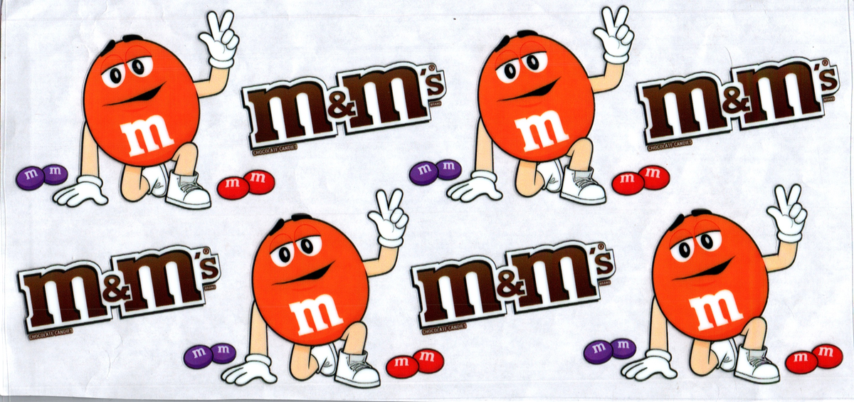 16oz kneeling orange m&ms 255
