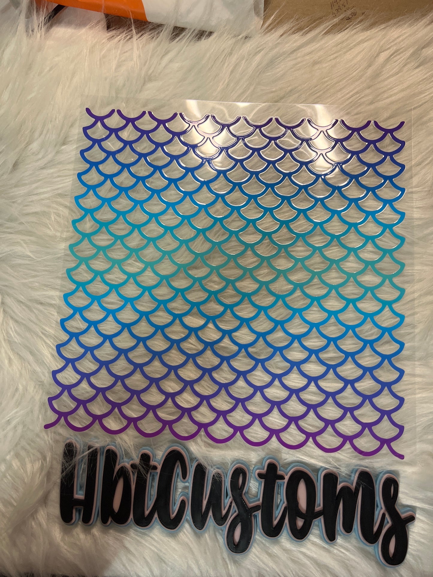 Variegated Mermaid Scales Outline Element