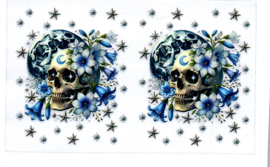 Skull w/blue & white flowers Spray Bottle Chain Wrap 33