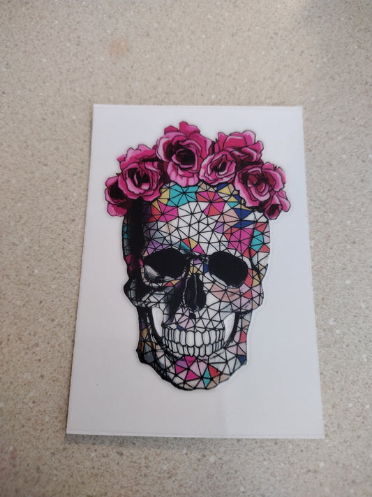 SM SKULL W/ PINK FLOWERS UV DTF