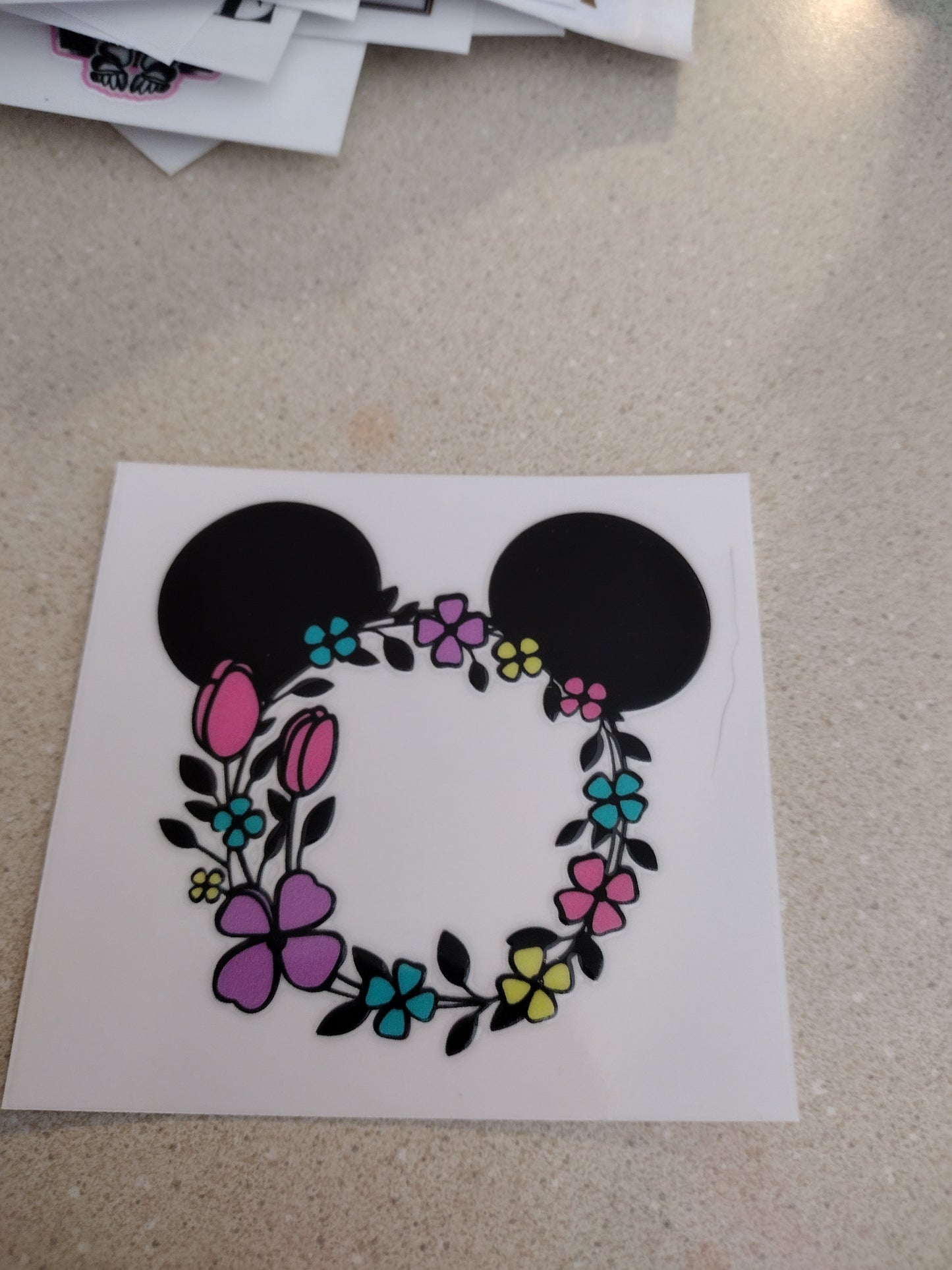 SM MOUSE HEAD W/ FLOWER UV DTF