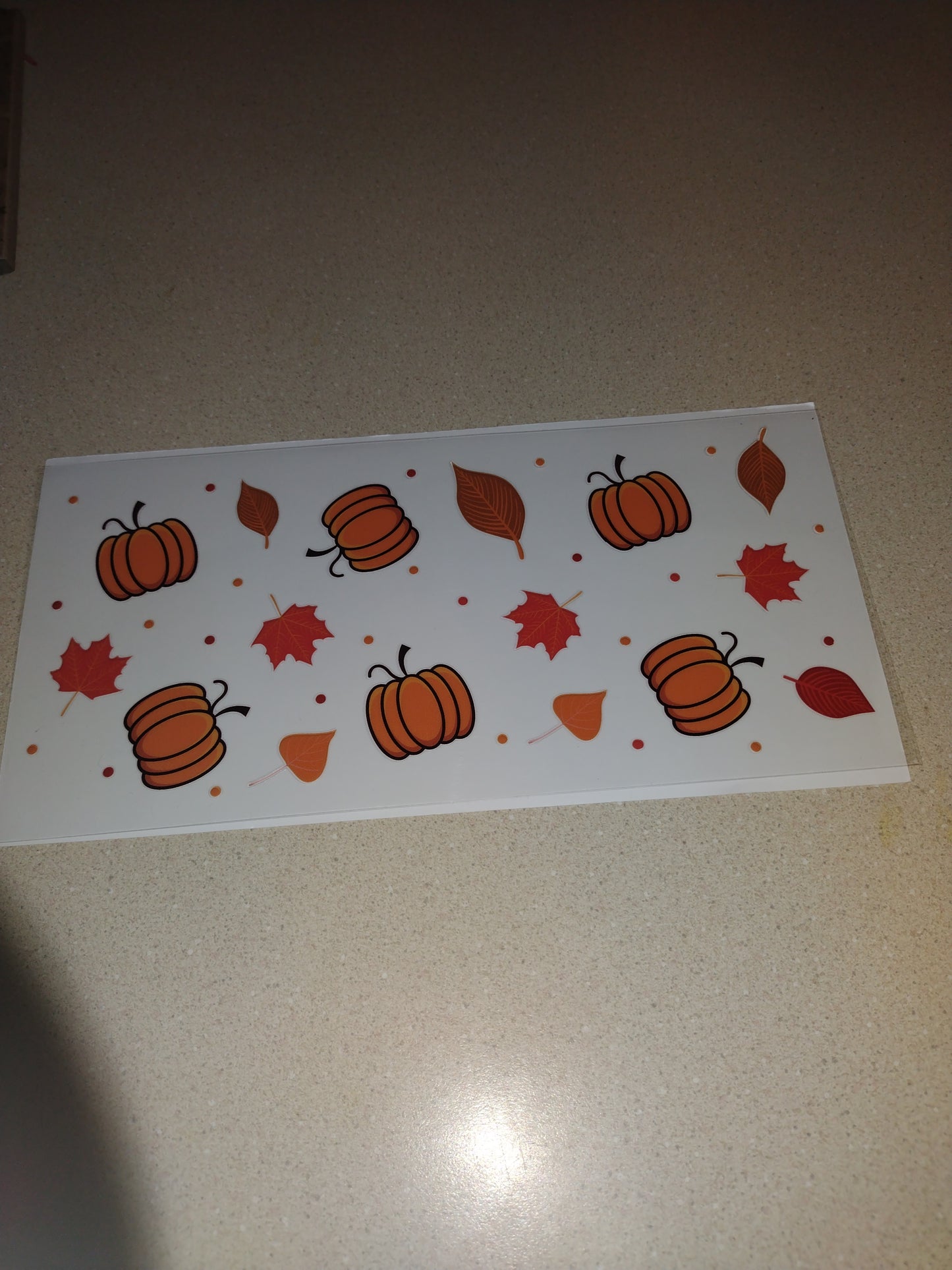 FALL PUMPKINS W/ LEAVES