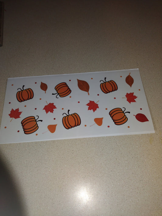 FALL PUMPKINS W/ LEAVES