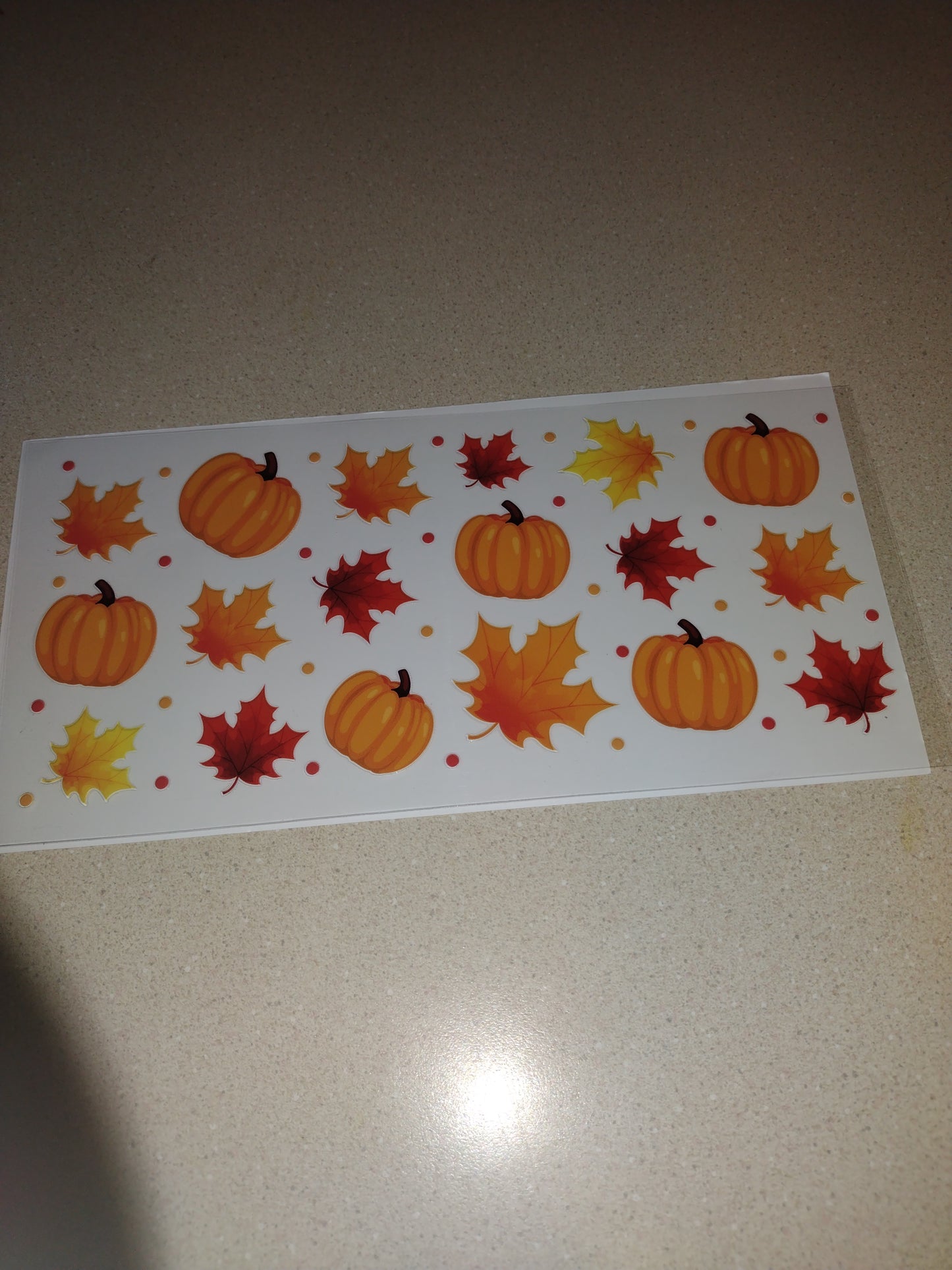 FALL PUMPKINS W/ LEAVES