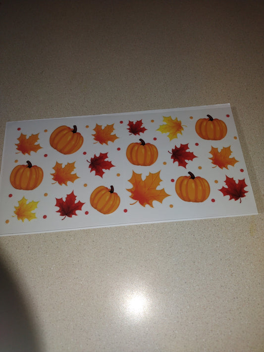 FALL PUMPKINS W/ LEAVES