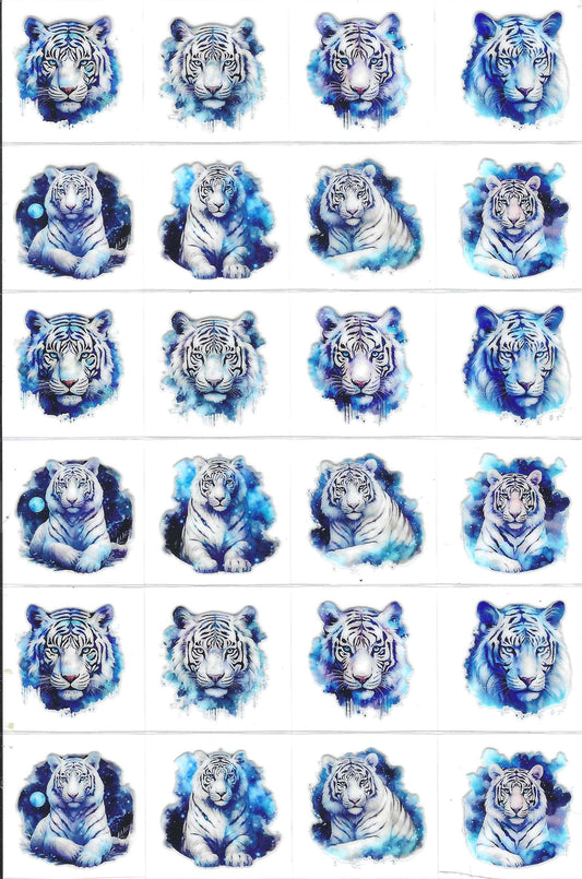 White Tigers Kiss Cut
