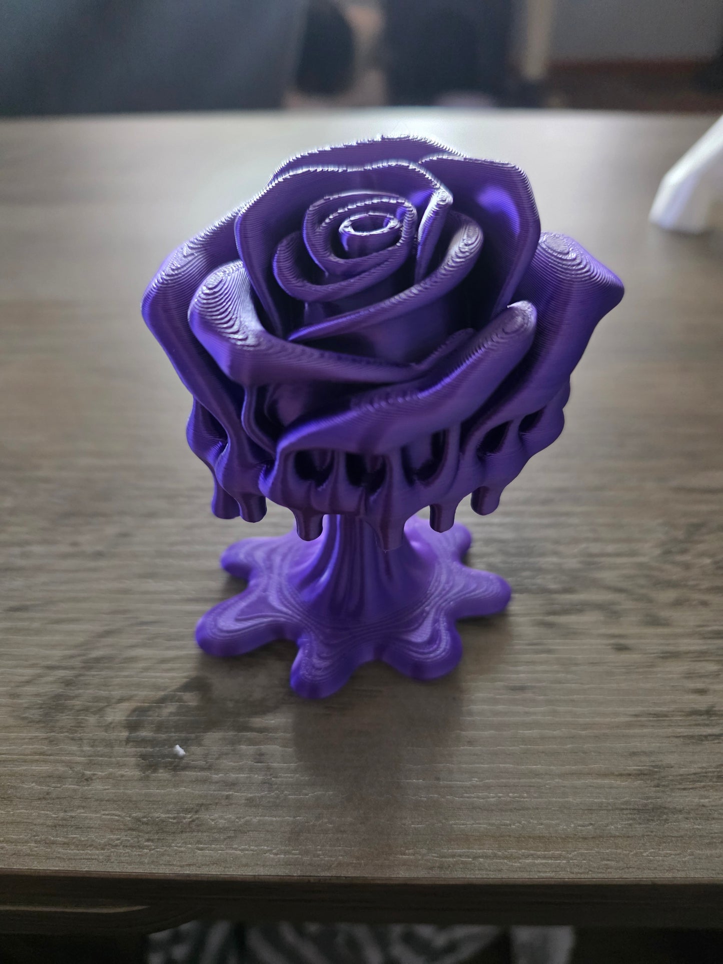 Dripping Rose 4in